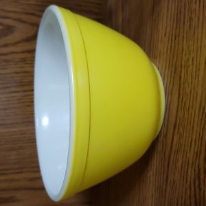 Vintage Pyrex Ovenware 1.5 Pint Bowl